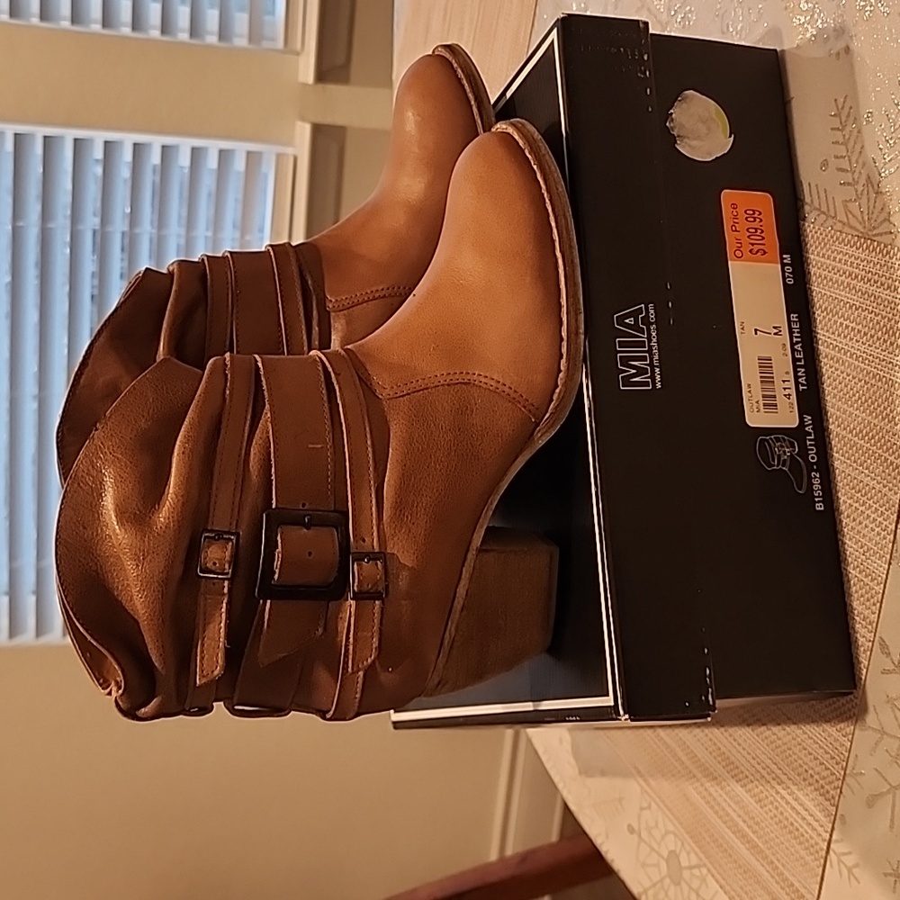 MIA outlaw tan brazil leather boots WNS size 7 M